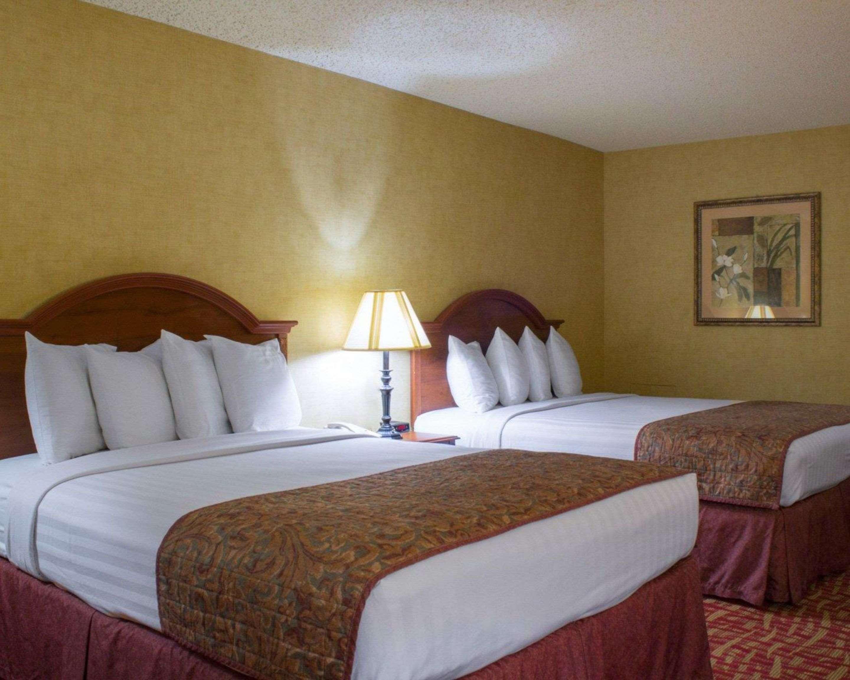 Rodeway Inn Columbia Mall Loop Grand Forks Exterior photo