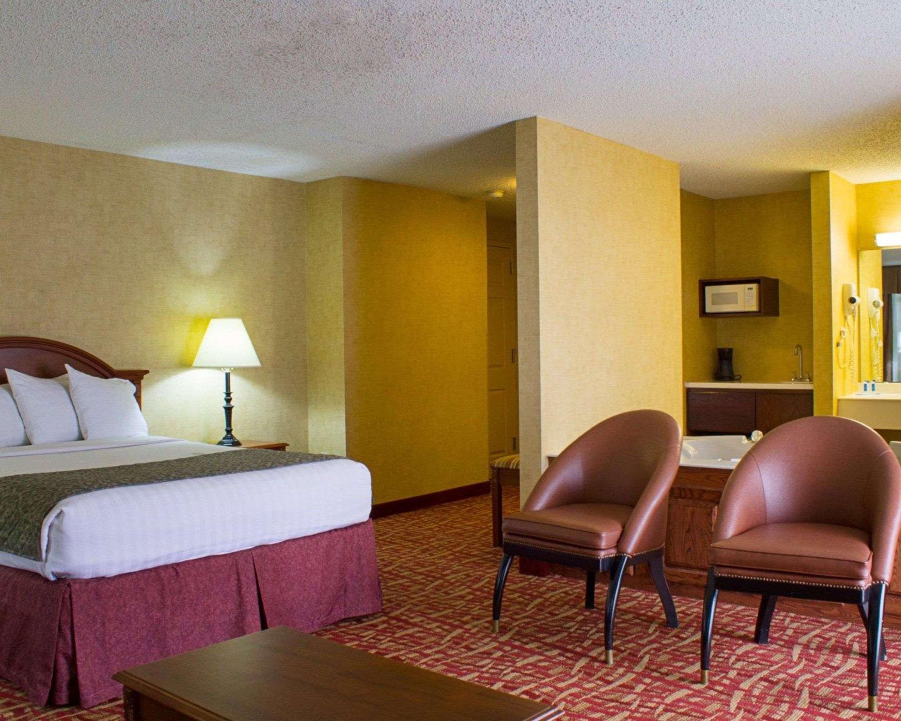 Rodeway Inn Columbia Mall Loop Grand Forks Exterior photo